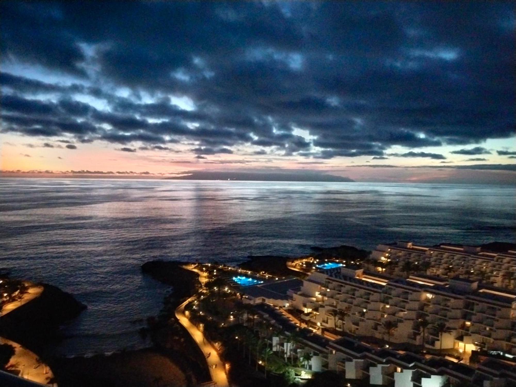 Adeje300, Playa Paraíso Exterior foto
