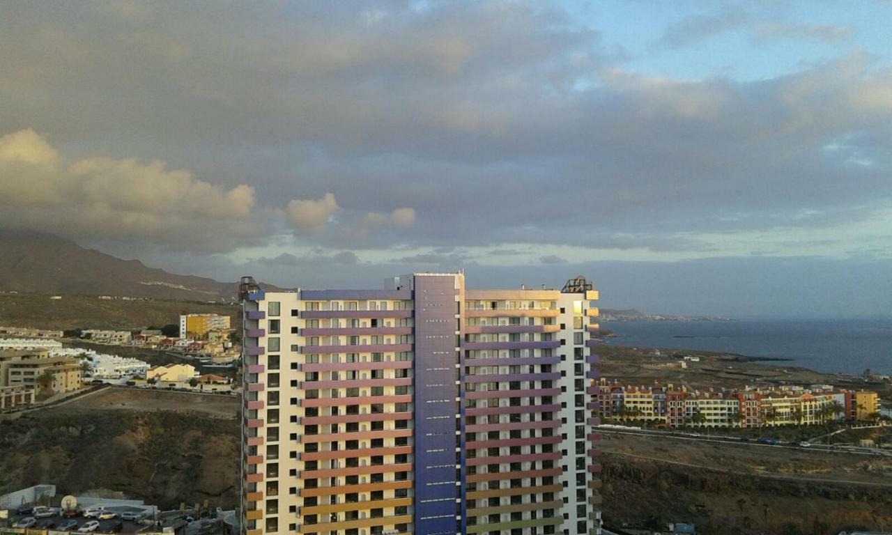 Adeje300, Playa Paraíso Exterior foto